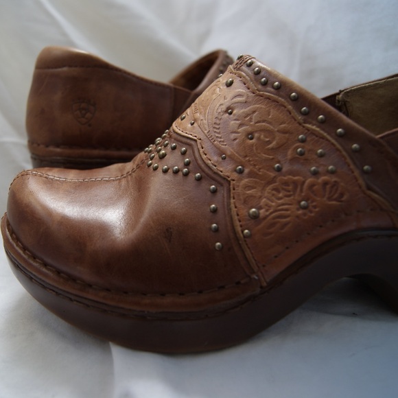 Ariat Women's Brown Leather Embellished Slip-On Clogs - Picture 11 of 11